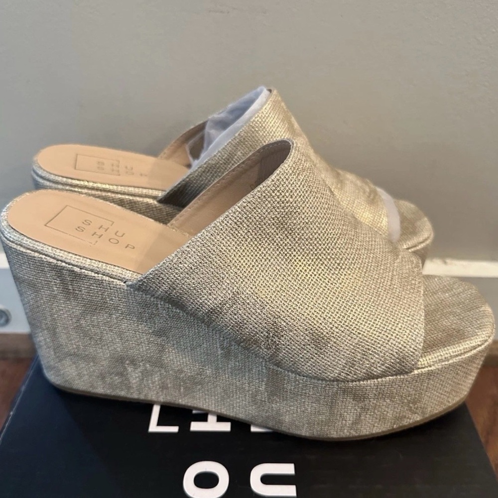 ShuShop Gold Wedge Sandals-8.5
